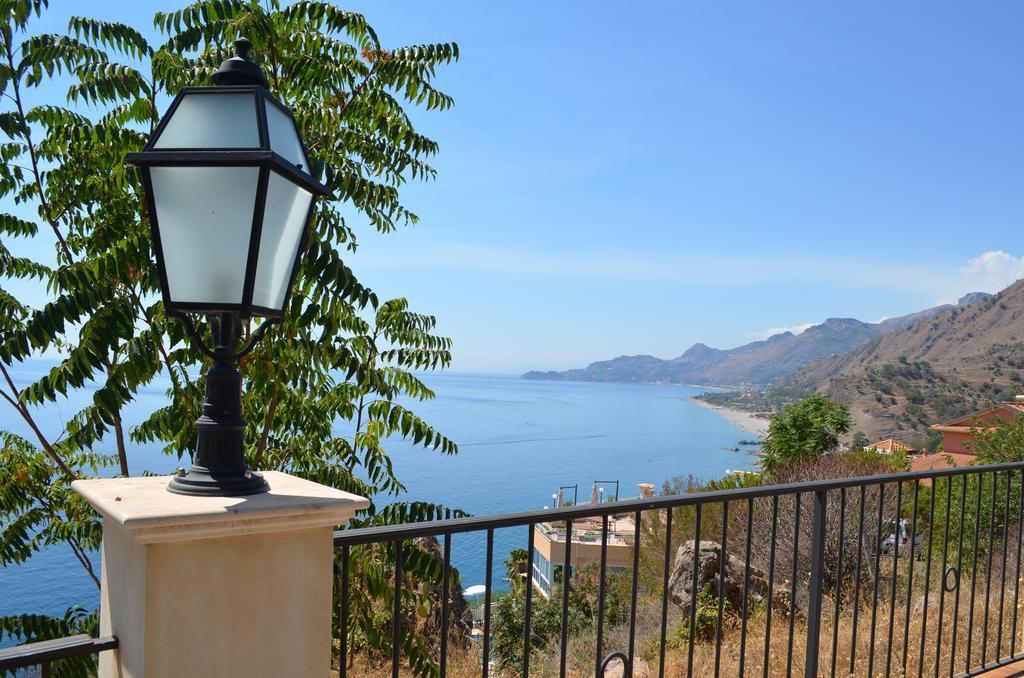 Casa Belvedere Riviera Taormina SantʼAlessio Siculo Pokoj fotografie