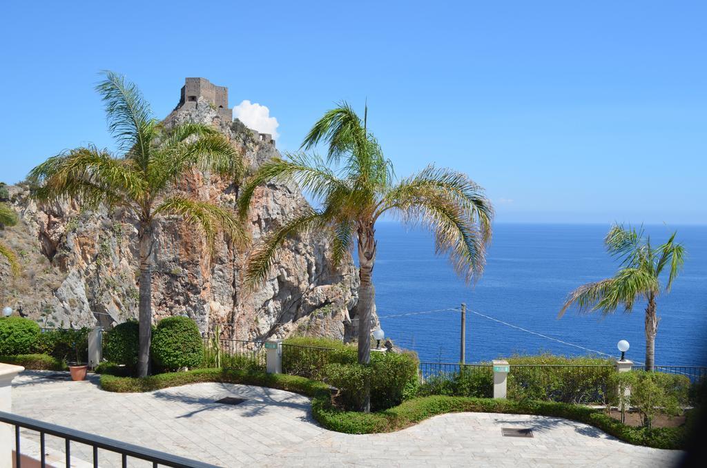 Casa Belvedere Riviera Taormina SantʼAlessio Siculo Pokoj fotografie